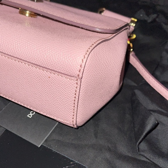 Preloved Dolce n Gabbana mini 2 way bag excellent condition color is light pink - Picture 10 of 13
